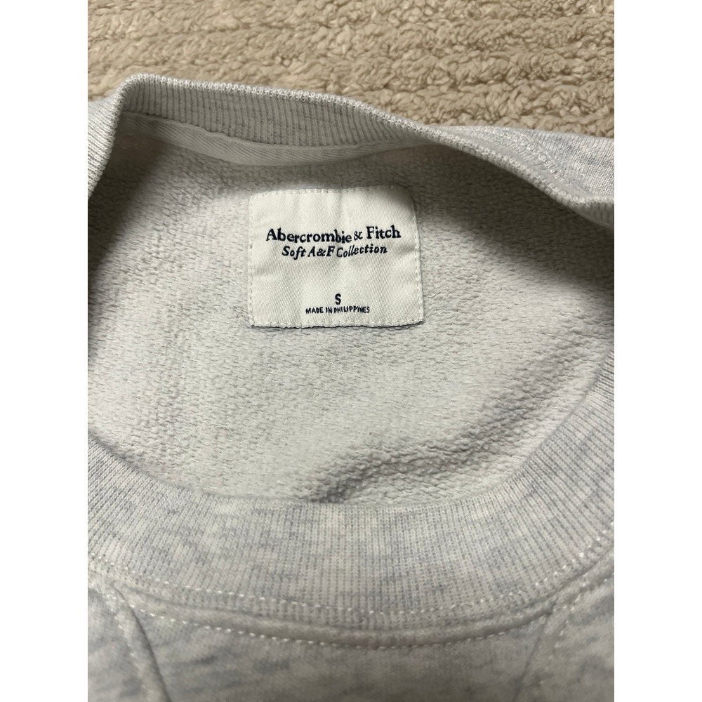 Abercrombie & Fitch Soft A&F Collection Gray Crewneck Sweatshirt Women's Small - Picture 2 of 3
